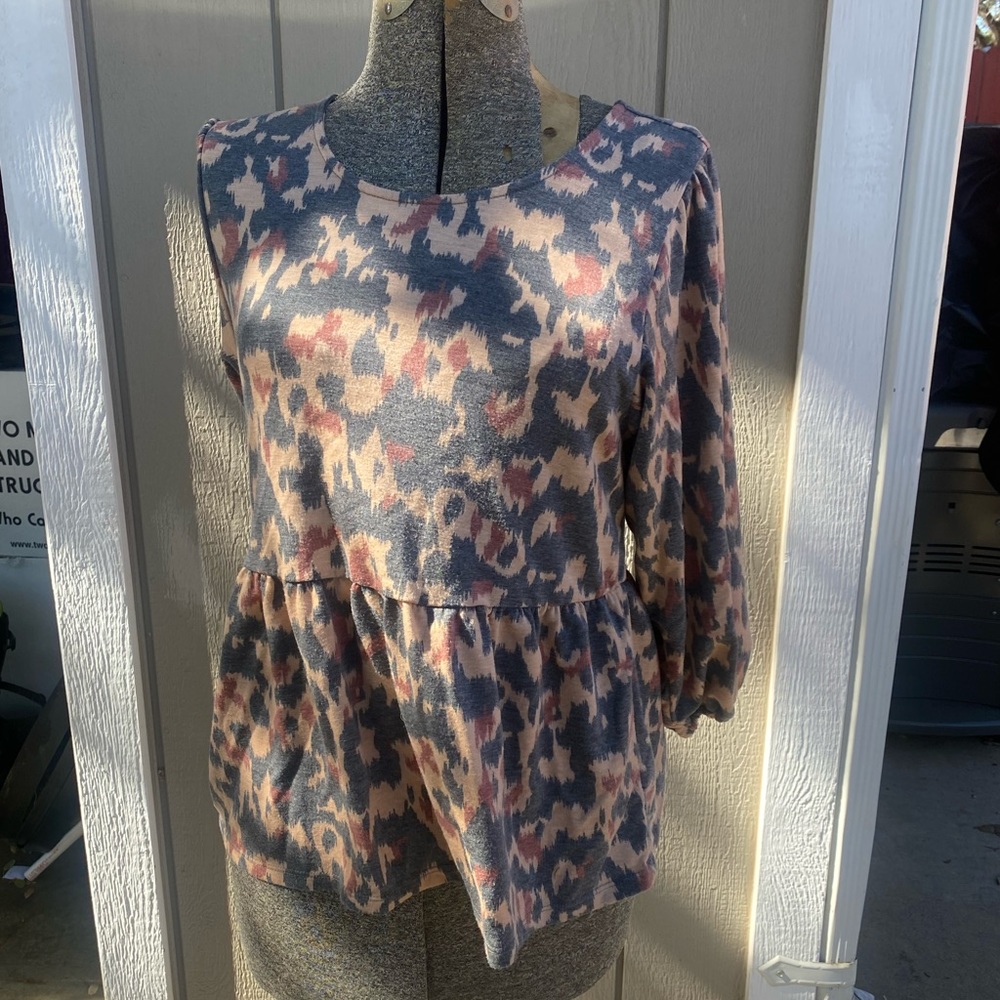 Bobeau cheetah print peplum top